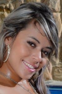 Lola Mello profile