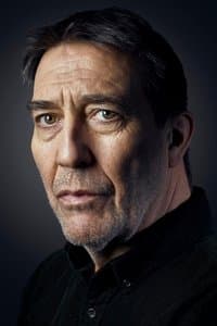 Ciarán Hinds profile