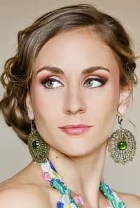 Antoinette Dennefeld profile