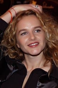 Isabelle Pasco profile