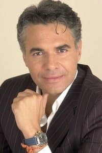 Agustín Bravo profile